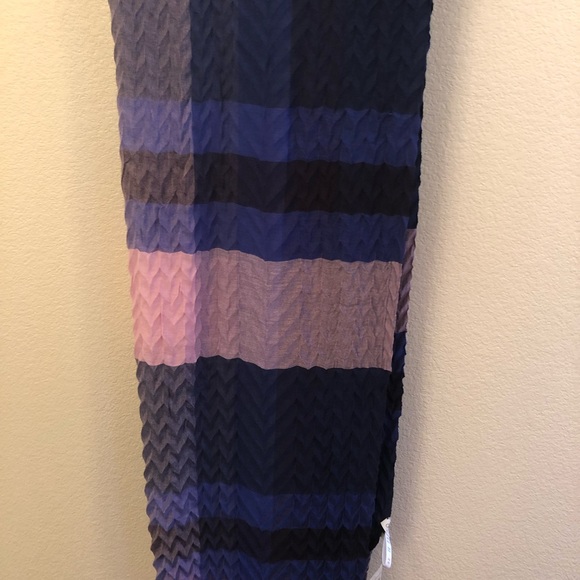 Scarf - Picture 4 of 4